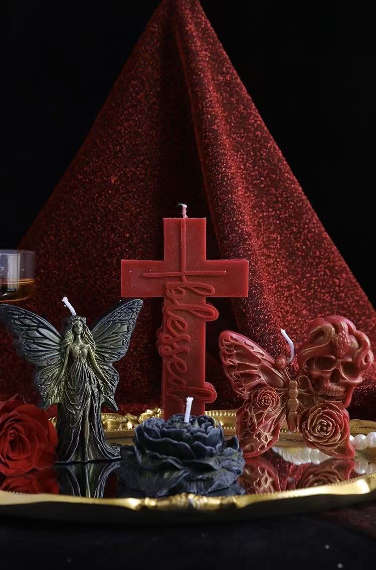 Gothic Low-Temperature Candle – Cross & Bloom Collection